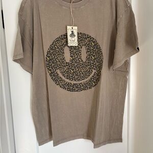 Easel Leopard Print Smiley Face Graphic Short Sleeve Tee - Mocha
